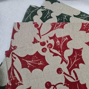 Dillard's Trimming Holly Leaf Placemats